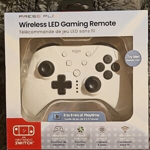* PRESS PLAY (Brand) - Wireless LED Gaming Remote!          •~NEW IN BOX~•RARE!!
